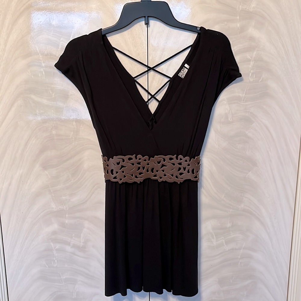 💖 3/$15 Guess Belted Black Top